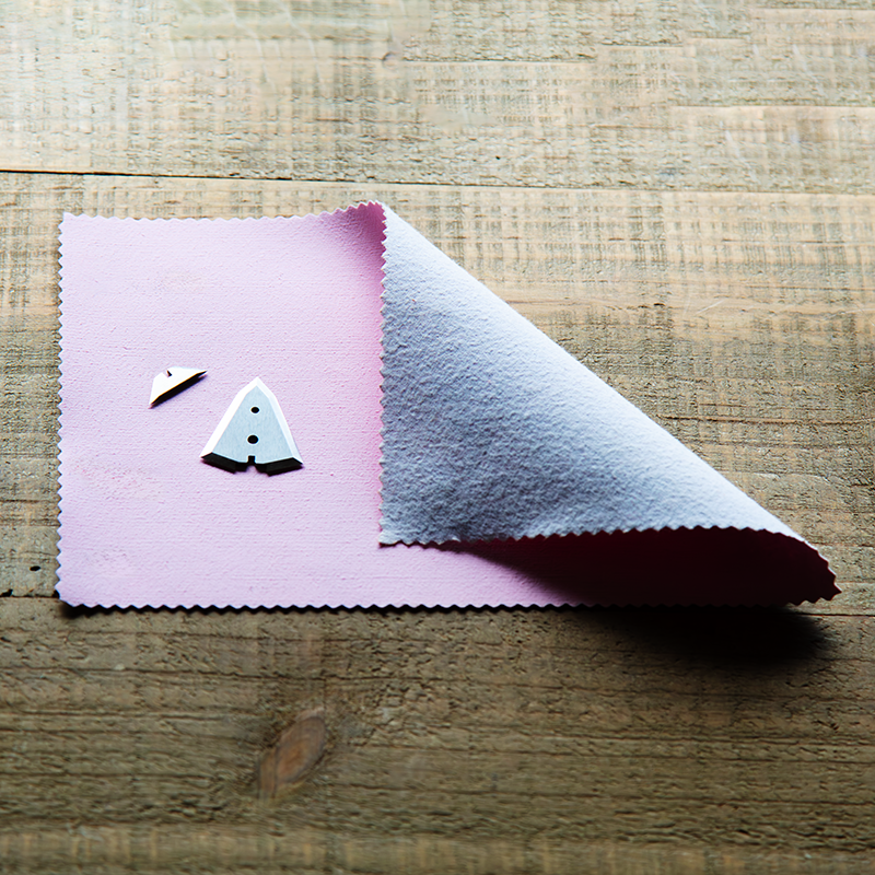 polishing cloth to remove corrosion from blades