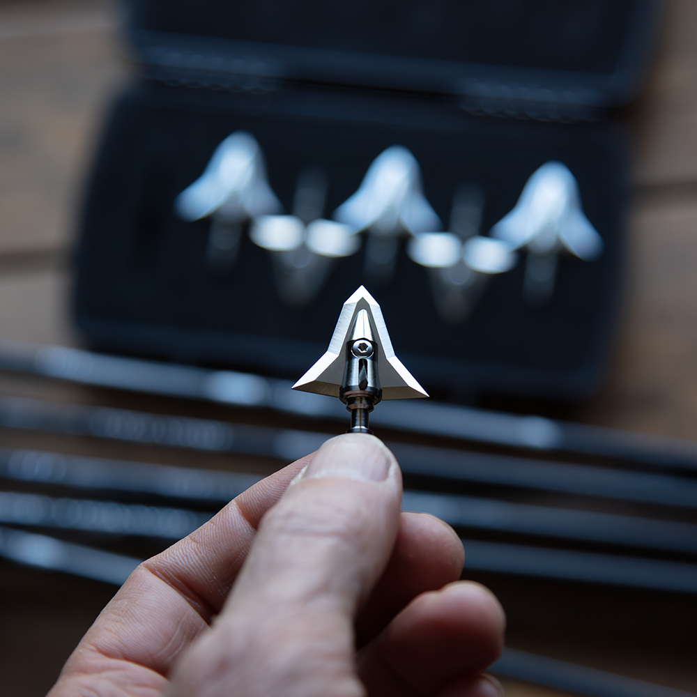 Tanto Tip and Sharp cut-on-contact broadhead edges